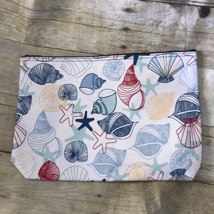 NWT Thirty One Zipper Pouch - Saltwater Shells